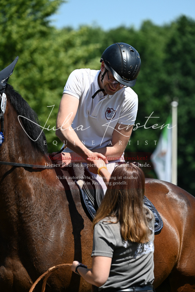 DSC_0886 | Pferde- und Turnierfotografie in Westsachsen. Pferdeportraits, Auftragszeichnungen und intuitive Kunst.