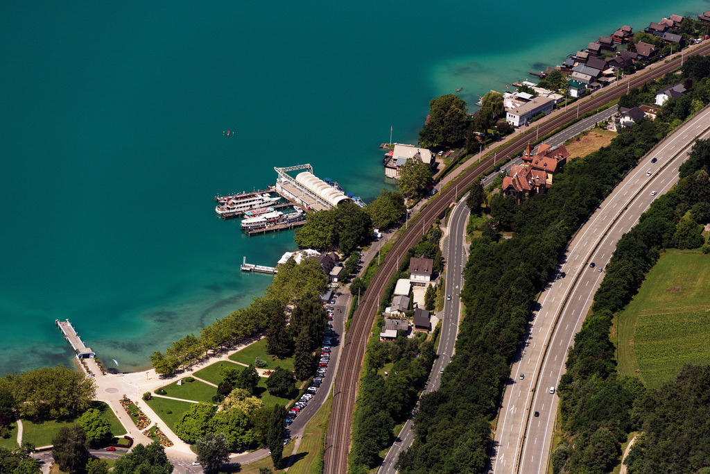 dr__0025896.jpg | KLAGENFURT 25.06.2019 Kaianlagen und Schiffs- Anlegestellen der Binnenschiffahrt Wörthersee Schifffahrt in Klagenfurt in Kärnten, Österreich. // Wharves and piers with ship loading terminals in the inner harbor in Klagenfurt in Kaernten, Austria. Foto: Daniel Reiter