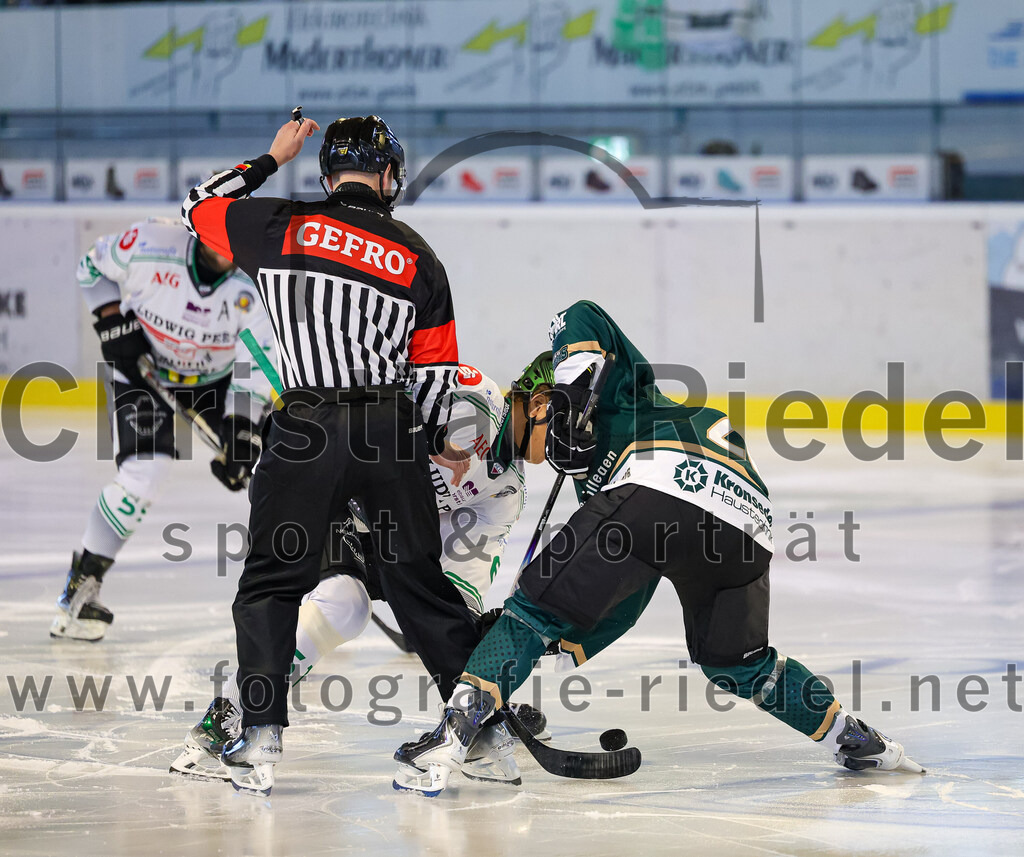 2025-09-21_011_TSV_Erding_gegen_Hoechstadter_Alligators | Erding, Deutschland, 21.09.2025:Eishockey, Oberliga Süd 2025 / 2026, 2. Spieltag, TSV Erding gegen Höchstadter Alligators, Endergebnis: 3:4Foto: Christian Riedel / fotografie-riedel.net