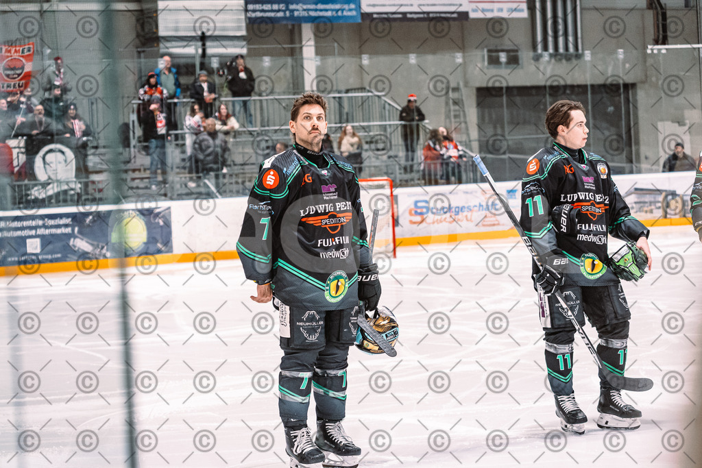 Alligators_vs_Memmingen_05_12_2025-043 | Höchstadt Alligators Fotogalerie: Eishockey-Action aus Franken. Professionelle Spielfotos, Portraits & Stadionbilder zum Download. Jetzt entdecken! - Realisiert mit Pictrs.com