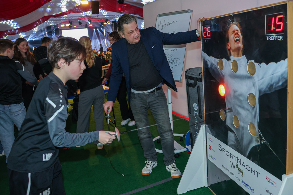 top-top.de250214-214 | Die 3. Weseler SportNacht, die große Sportgala mit Ehrungen der Weseler Sportler des Jahres 2024 findet am Freitag, den 14.02.2025 im Festzelt an der Rheinpromenade statt.Foto: Erwin Pottgiesser