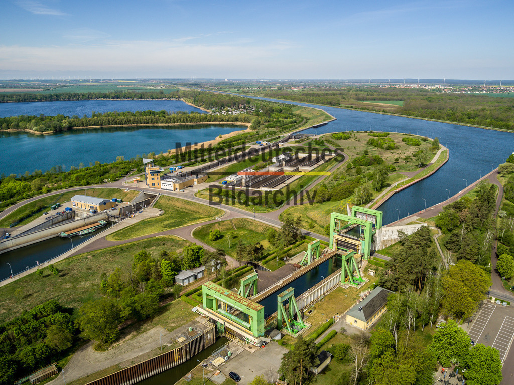 Schleuse Rothensee Schiffshebewerk-0014 | Schiffshebewerk Magdeburg Rothensee Und Doppelsparschleuse - Realisiert mit Pictrs.com