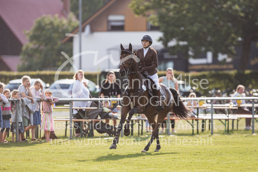 230713_LC_StilA-954 | Deine schönsten Turniermomente als professionelle Fotos! Entdecke hochwertige Pferdesport-Fotografie im Online-Shop. Jetzt Fotos finden & bestellen!