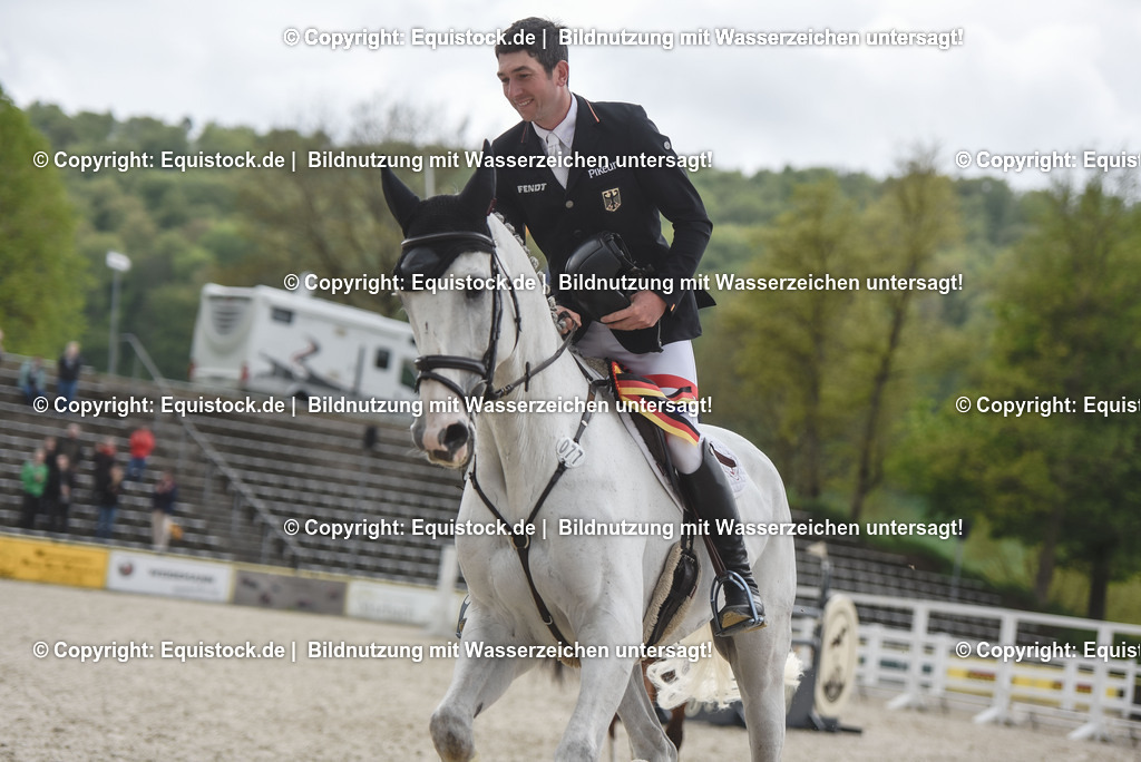 20230514_CCI4_Springen_0481 | equistock
