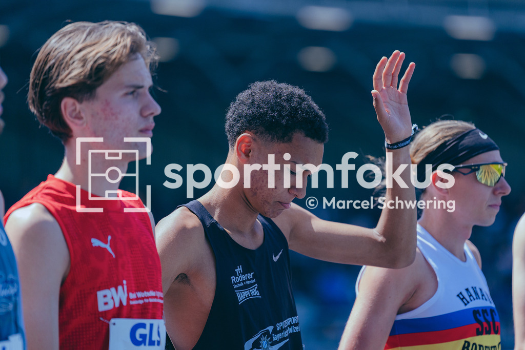 Deutsche Meisterschaften der Frauen und Männer 2026 | Noah Cais, Laufgemeinschaft Wehringen, 1500-Meter-Lauf, Halbfinale, Deutsche Meisterschaften der Frauen und Männer 2026, Lohrheidestadion Bochum-Wattenscheid, 25.07.2026. Foto: Marcel Schwering / sportimfokus - Realisiert mit Pictrs.com