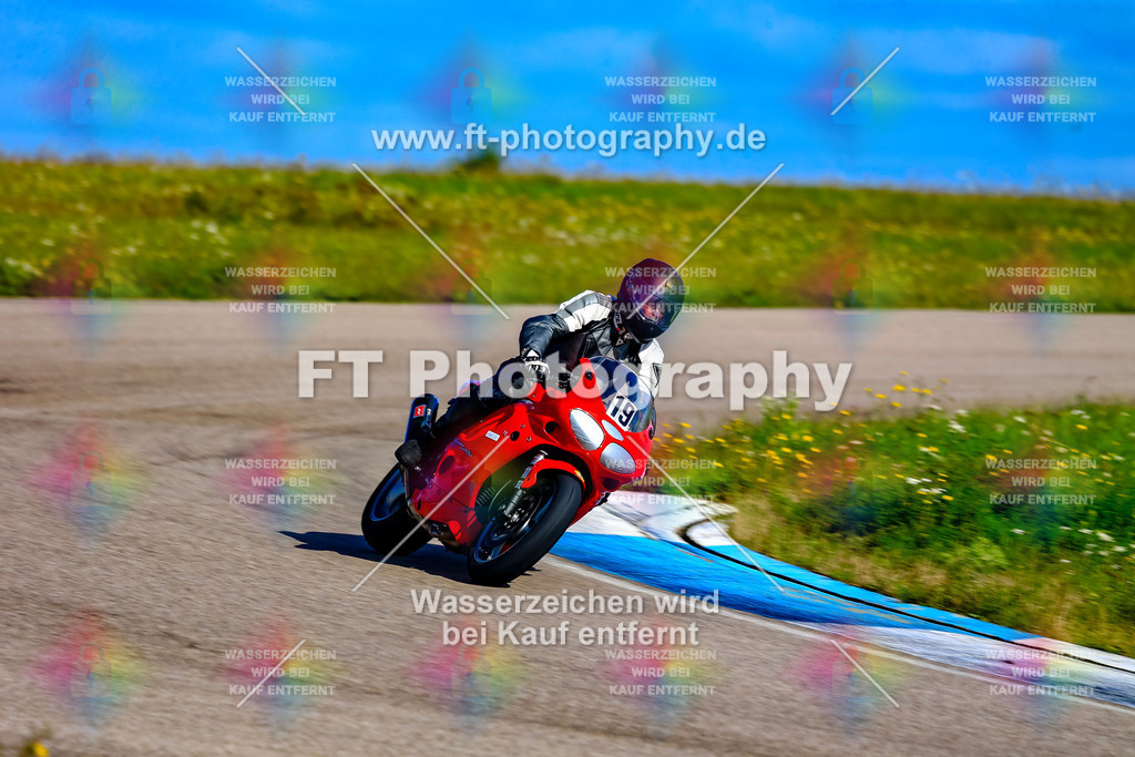 019-5019 | Hier findet Ihr Bilder von Touristenfahrten auf der Nürburgring Nordschleife oder von anderen Veranstaltungen die ich besucht habe. Viel Spass beim Durch Schauen 