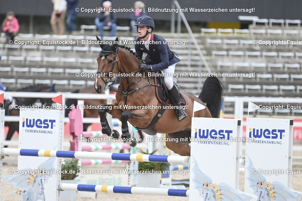 20230514_CCI4_Springen_0059 | equistock