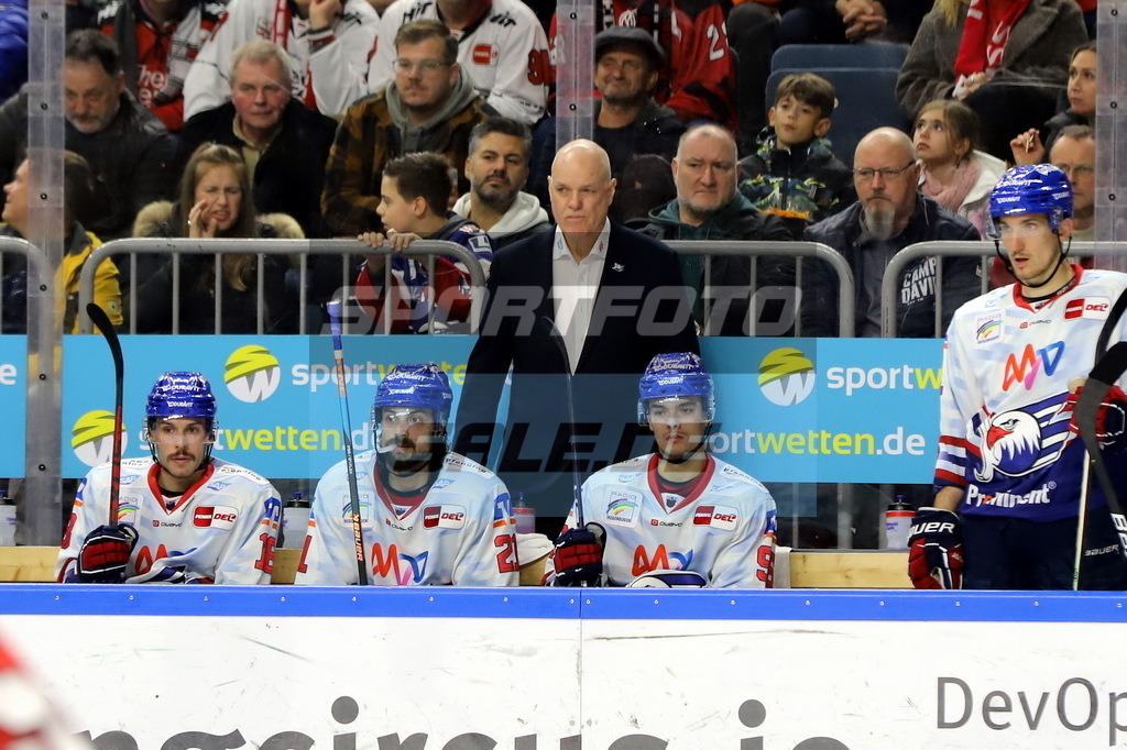 Bill Stewart - HC MAN | Bill Stewart - HC MAN - Realisiert mit Pictrs.com