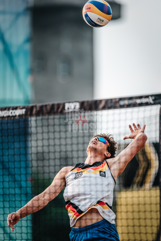Beachvolleyball | Männer | Queen and King of the Court | Hamburg | 31.05.2024 | Lui Wüst beim Angriff