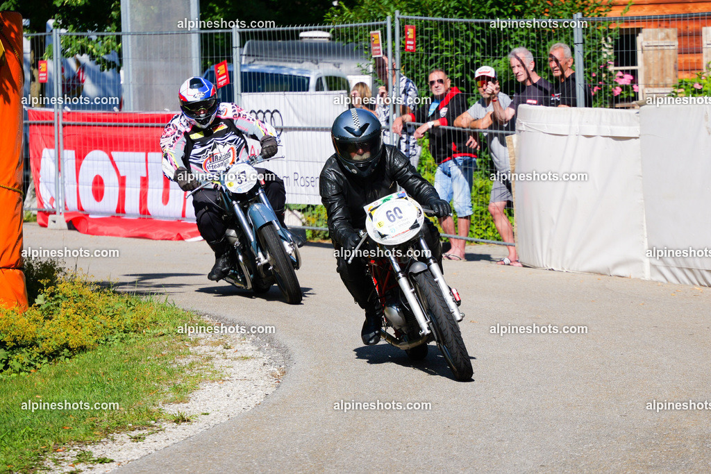 P1025764 | Erleben Sie atemberaubende, hochqualitative Fotos Ihrer Fahrt entlang der malerischen Alpenstraßen. Besuchen Sie alpineshots.com, um professionelle Aufnahmen Ihrer unvergesslichen Reise zu finden und zu kaufen - Realisiert mit Pictrs.com