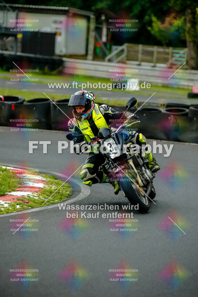 VBK-3955 | Hier findet Ihr Bilder von Touristenfahrten auf der Nürburgring Nordschleife oder von anderen Veranstaltungen die ich besucht habe. Viel Spass beim Durch Schauen 