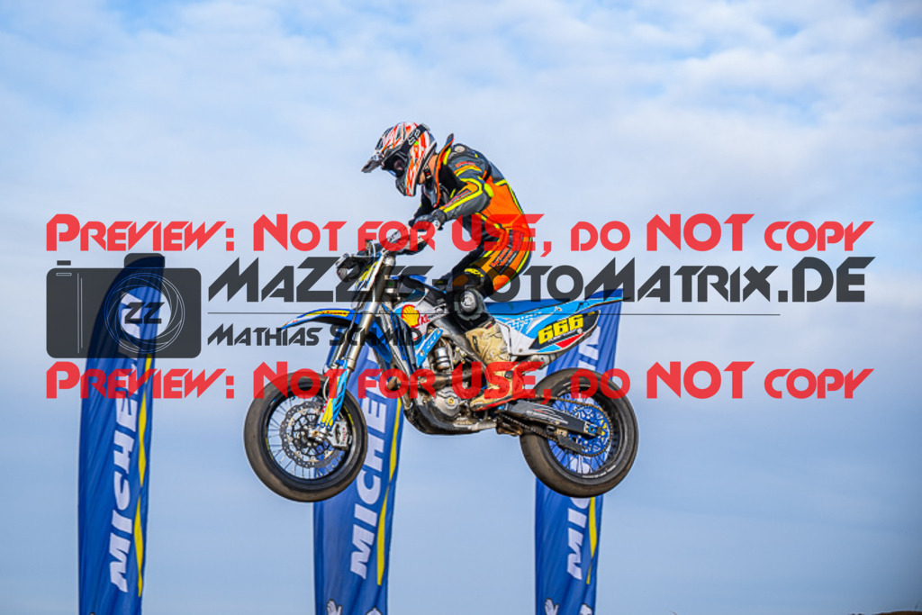 MaZZes_FotoMatrix_231001_7803 | S2