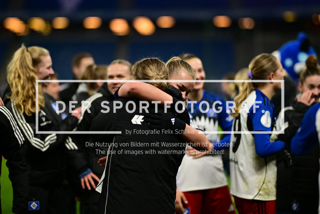 Fußball I Frauen I Saison 2025-2026 I DFB-Pokal I Achtelfinale I Hamburger SV - Bayer 04 Leverkusen I 18250 | Der Sportfotograf. - Realisiert mit Pictrs.com