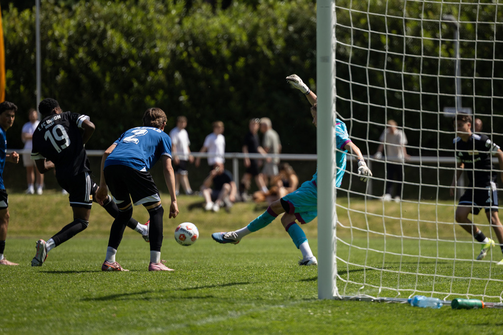 Fußball I Männer I 40. Pfingscup Hollage I 13138 | realhellocedii - Realisiert mit Pictrs.com