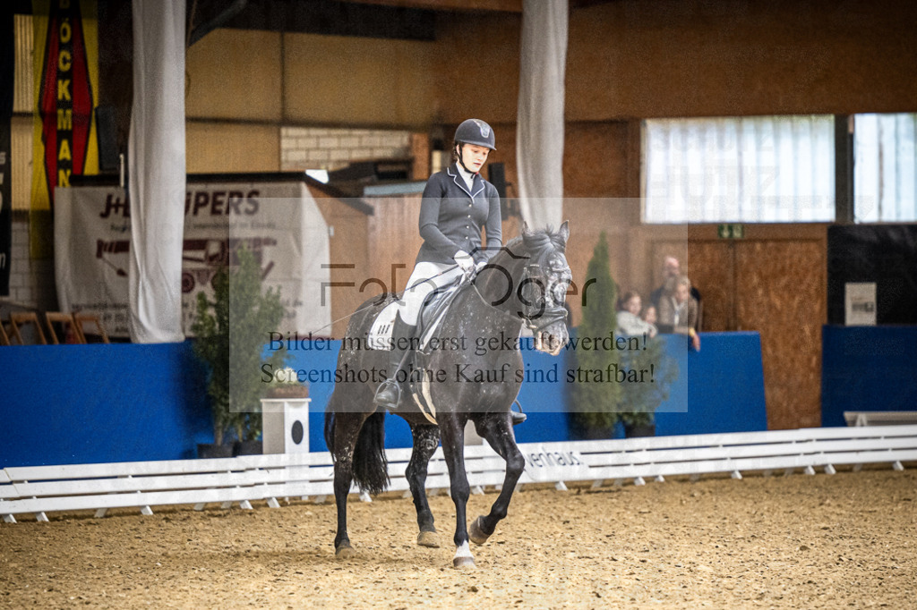 DOS_2599 | Entdecke hochwertige Reitturnierfotos von Foto Oger. Professionell, emotional und authentisch – jetzt Lieblingsmomente im Shop bestellen. - Realisiert mit Pictrs.com