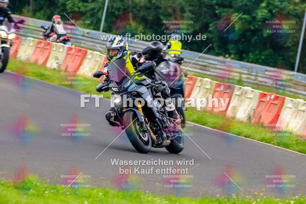 VBK-6820 | Hier findet Ihr Bilder von Touristenfahrten auf der Nürburgring Nordschleife oder von anderen Veranstaltungen die ich besucht habe. Viel Spass beim Durch Schauen 