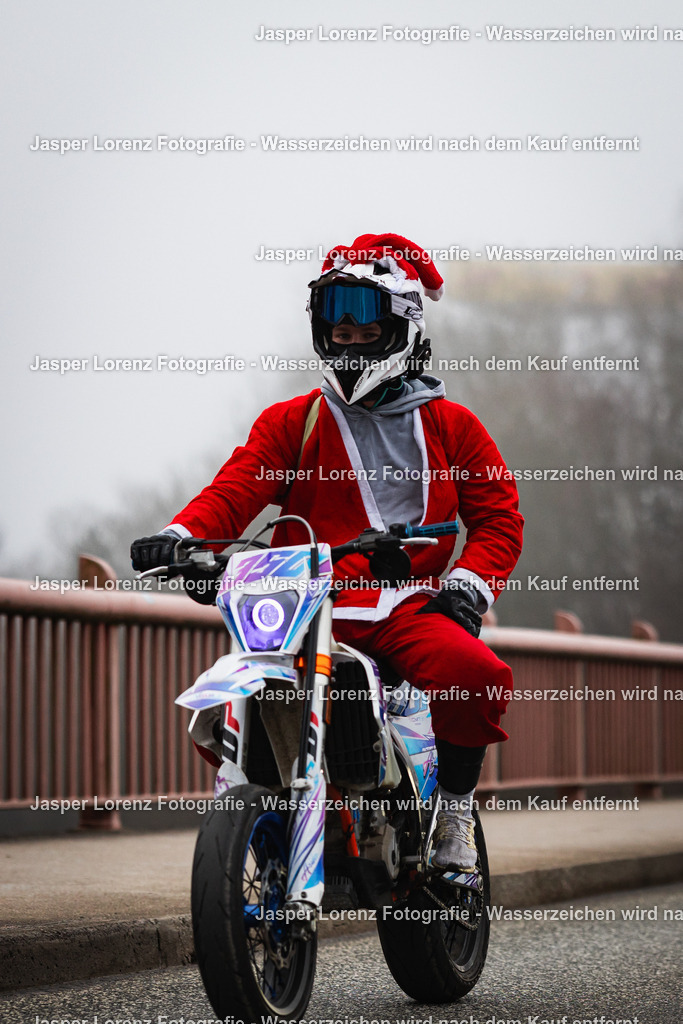 X-Mas Ride I Kiel I 2025 | Jasper Lorenz Fotografie - Realisiert mit Pictrs.com