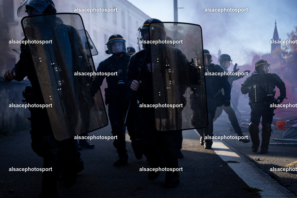 9L6A4346 | manifestation de lycéens à Strasbourg, le 6 octobre 2026, dans le cadre d’un mouvement national de protestation contre les conditions d’apprentissage. - Realisiert mit Pictrs.com