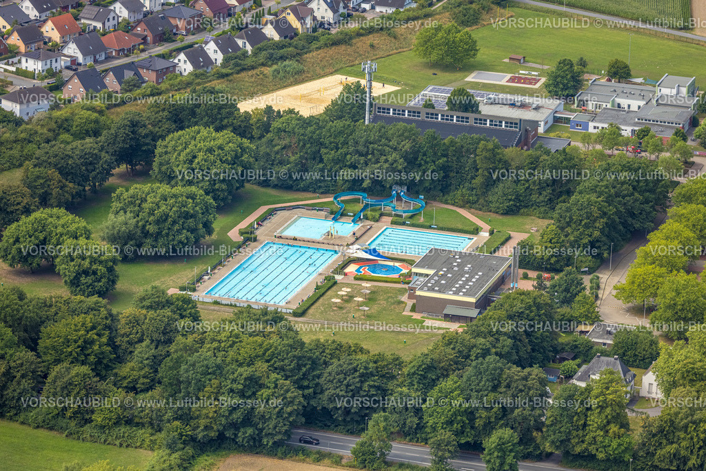 Hamm250701221Rhynern | Luftbild, Freibad Süd mit mit Schwimmbecken und Wasserrutsche, Funkmast am Südbad, Stadtbezirk Rhynern, Hamm, Ruhrgebiet, Nordrhein-Westfalen, Deutschland