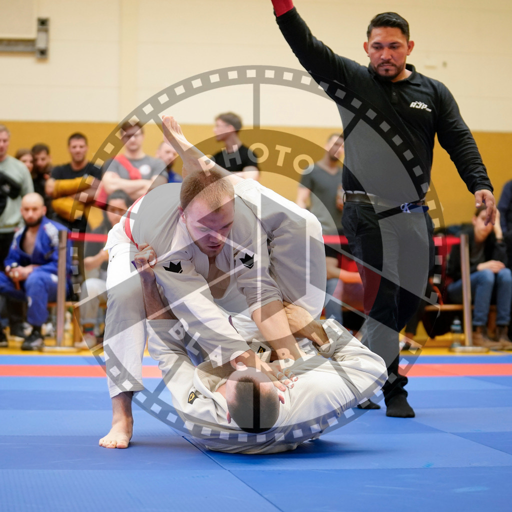20240203PBB07286 | Fighters compete during the Brazilian Jiu-Jitsu Championship of the AJP Tour in Maintal by Frankfurt am Main, Germany, on February 2, 2024.
