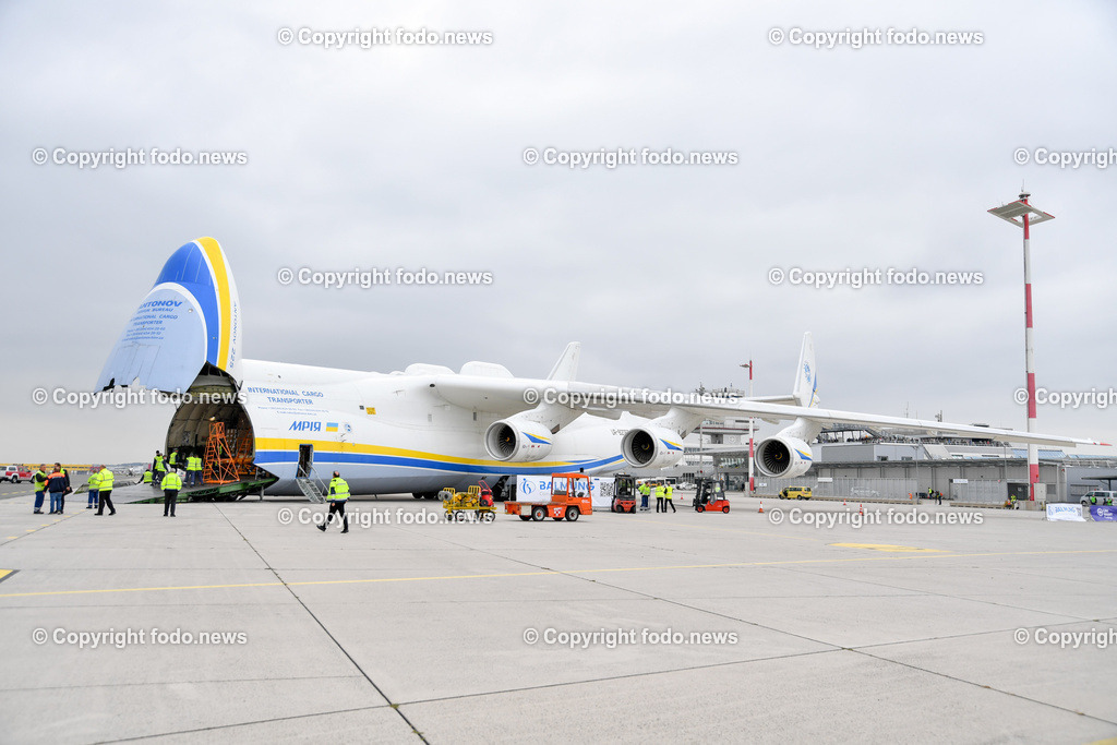 Flughafen Linz Hoersching_ Landung Antonov AN 225_ 05.10.2021-30 | 05.10.2021, Linz Hörsching, AUT, Flughafen Linz, Linz Airport, Landung Antonov 225, im Bild Antonov 225 - größtes und schwerstes Transportflugzeug der Welt zu Gast in Linz
