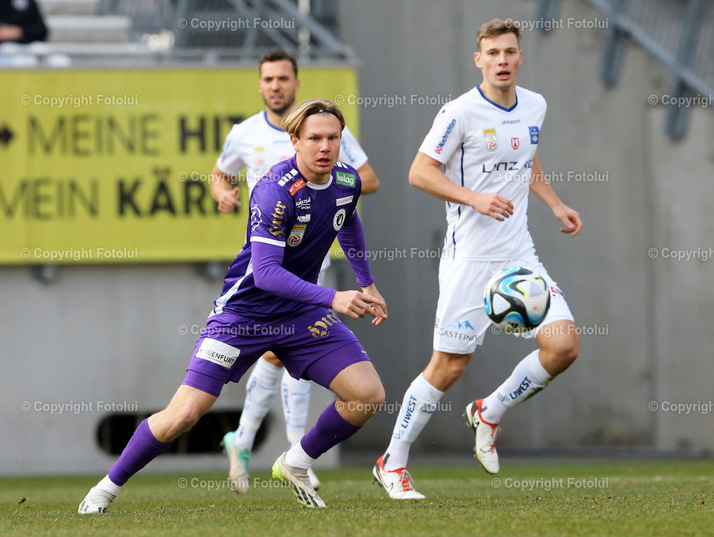 A_LUI_25022024_04 | SPORT,FUSSBALL, ADMIRAL BUNDESLIGA AUSTRIA KLAGENFURT - BLAU WEISS LINZ 25.02.2024 IM BILD :AARON SKY SCHWARZ (KLAGENFURT)  FOTO:FOTOLUIMW