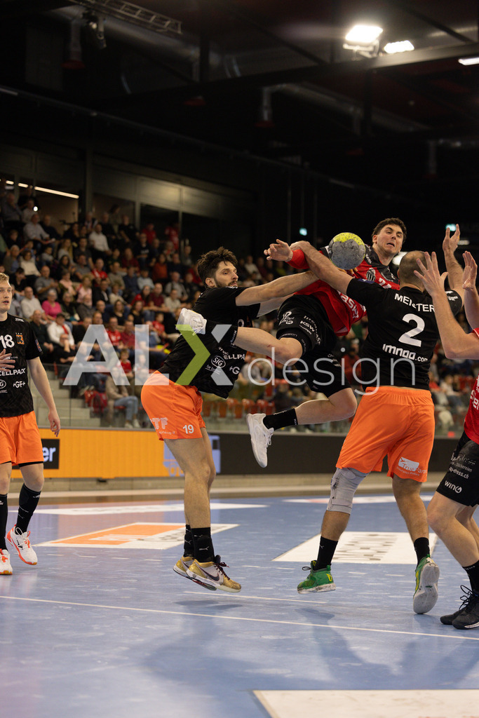 Handballen I Herren I Saison 2025-2026 I Quickline Handball League 2026 | Men I 18. Spieltag I Pfade Winterthur - Kadetten Schaffhausen I 20.12.2025 | 24 Mehdi Ben Romdhane (Pfadi Winterthur) – Rückraum mitte - Realisiert mit Pictrs.com
