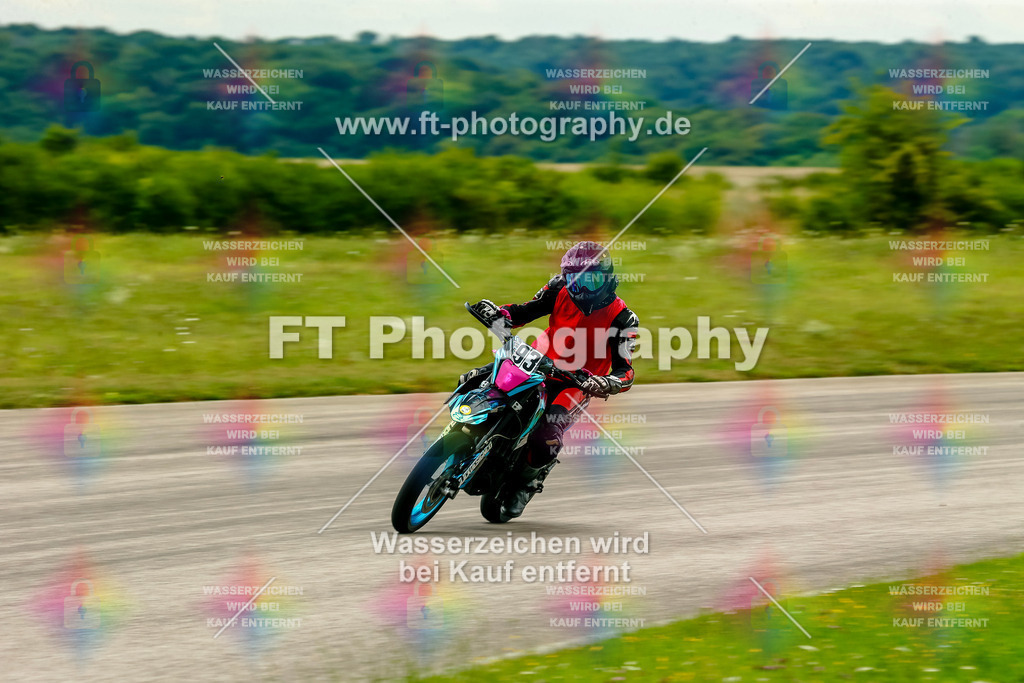Chambley Juli-3249 | Hier findet Ihr Bilder von Touristenfahrten auf der Nürburgring Nordschleife oder von anderen Veranstaltungen die ich besucht habe. Viel Spass beim Durch Schauen 