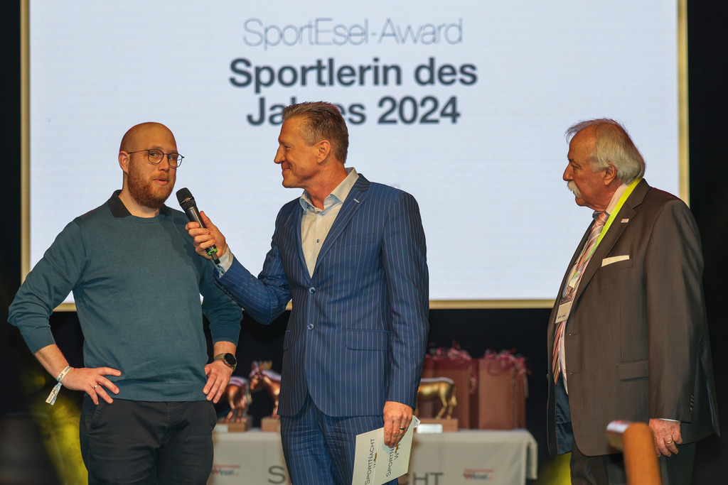 top-top.de250214-183 | Die 3. Weseler SportNacht, die große Sportgala mit Ehrungen der Weseler Sportler des Jahres 2024 findet am Freitag, den 14.02.2025 im Festzelt an der Rheinpromenade statt.Foto: Erwin Pottgiesser