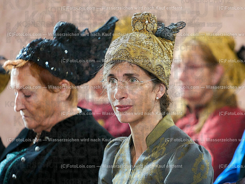 ALP0259_XXXIX_Chopin-Festival_Goldhaubengruppe_Boegl Hildegard | (C)FotoLois.com, Alois Spandl, XXXIX. internationales CHOPIN-Festival in der Kartause Gaming, Eröffnung des Festivals mit Einmarsch der Goldhaubengruppe Lackenhof mit der Musikkapelle Gaming sowie den Ehrengästen und Eröffnungsansprachen in der Barockbibliothek, Fr 4. August 2023.