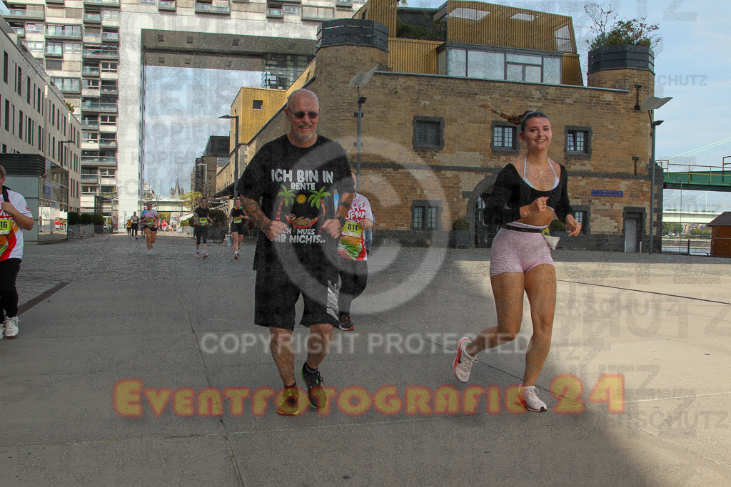 250920_1339_EV4_6371 | Sportfotografie im Rhein-Sieg Kreis, Köln, Bonn, NRW, Rheinland Pfalz, Hessen, etc. Unser Tätigkeitsfeld umfasst den Laufsport vom Volkslauf über den Marathon, Duathlon, Triathon bis zum Ultralauf wie Kölnpfad Ultra oder Schindertrail.