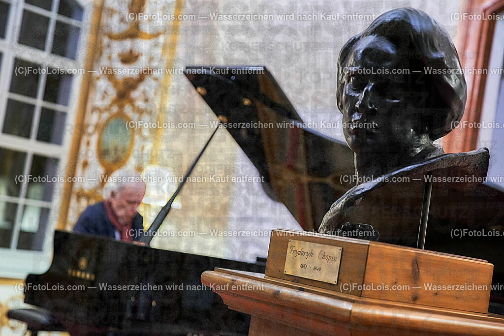 ALS1102_XXXIX-Chopin-Festival_Nocturno_Olejniczak Janusz | (C)FotoLois.com, Alois Spandl, XXXIX. internationales CHOPIN-Festival in der Kartause Gaming, NOCTURNO - nächtliches Konzert bei Kerzenlicht, Sa 5. August 2023.