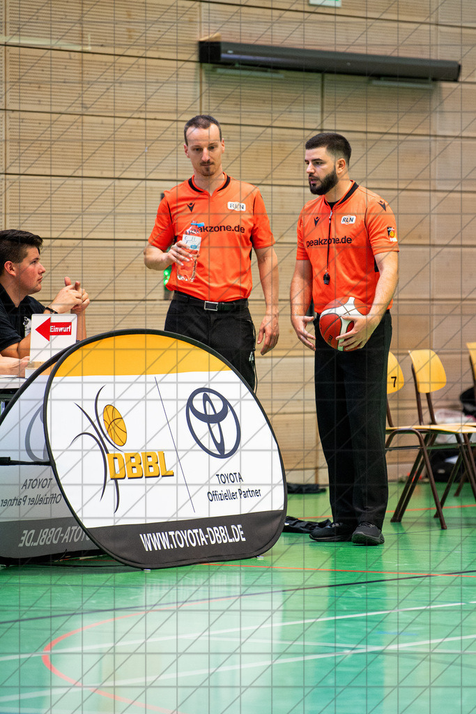 2. DBBL Nord 24/25 | 07.09.2024 | BBC Osnabrück vs. Eintracht Braunschweig | Testspiel | 2. DBBL Nord 24/25 | 07.09.2024 | BBC Osnabrück vs. Eintracht Braunschweig | Testspiel - - - - - NN - - - - - CREDIT, www.bullenfotos.de, Martin König, Hörner Weg 40, D-49078 Osnabrück, +4917663732967, Nutzung und Weitergabe nur zu den vereinbarten Zwecken. Presseanfragen an Urheber. Alle Rechte beim Urheber. - - - - - - Realisiert mit Pictrs.com
