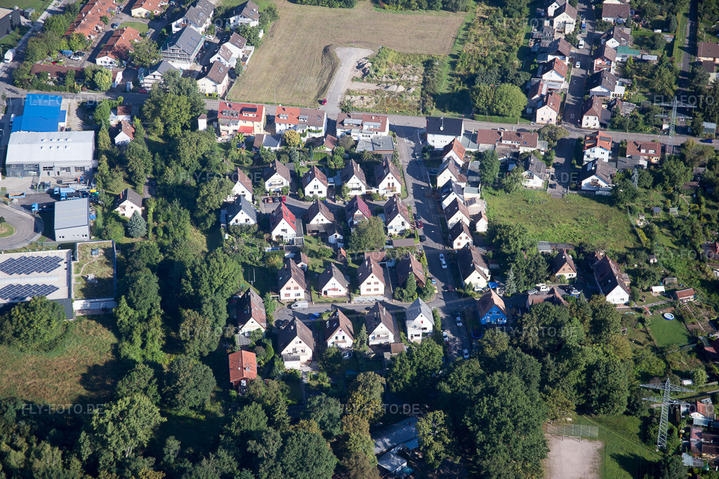 Luftbild: Kieselweg im Ortsteil Durlach in Karlsruhe im Bundesland Baden-Württemberg in Deutschland. Foto: IMG_093013.jpg vom 13.08.2016 durch Werner Riehm/FLY-FOTO.de