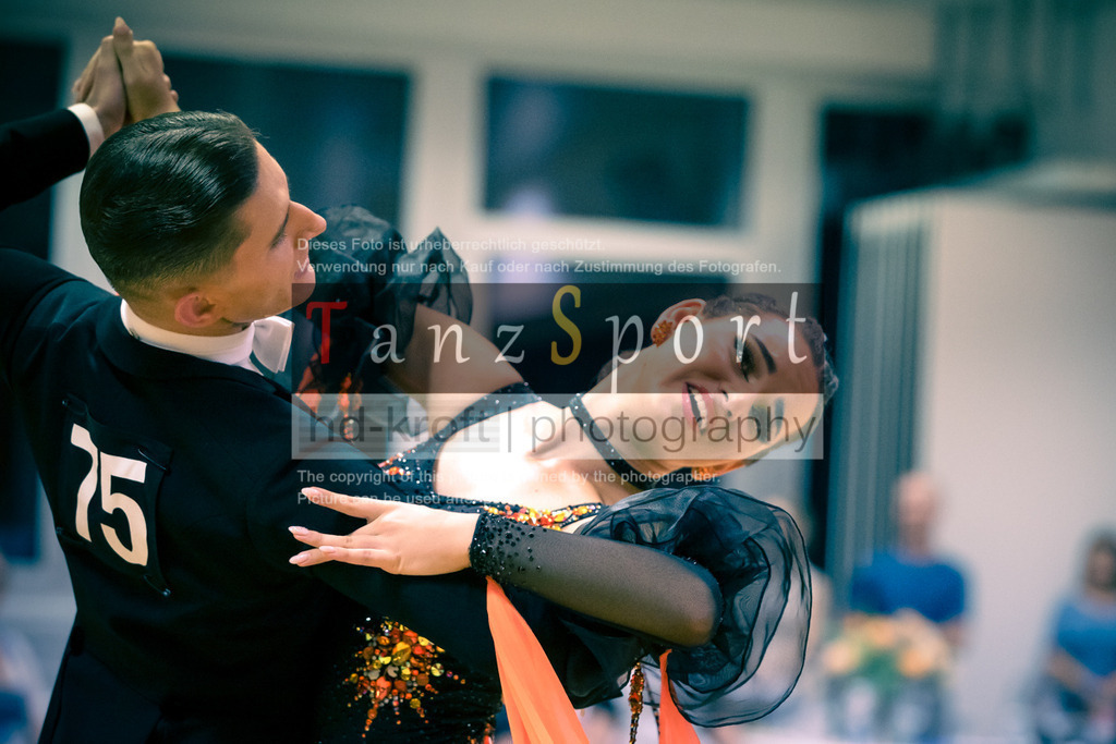 20250906_LM_By_HGR-S-Std_7718 | Tanzsportbilder, Standardtanz, Lateintanz, WDSF, DTV, LTVB, dancecomp, goc, hessen tanzt, blaues band der spree, walzer, tango, wiener walzer, slowfox, quickstepp, samba, rumba, cha-cha-cha, paso doble. jive, hd-kroft photography, turniertanzsport