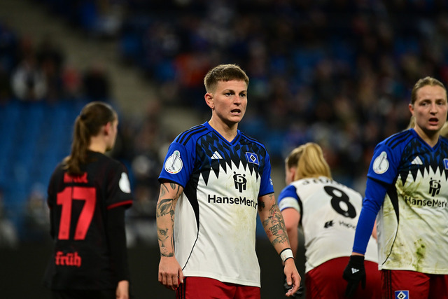 Fußball I Frauen I Saison 2025-2026 I DFB-Pokal I Achtelfinale I Hamburger SV - Bayer 04 Leverkusen I 18984 | Der Sportfotograf. - Realisiert mit Pictrs.com