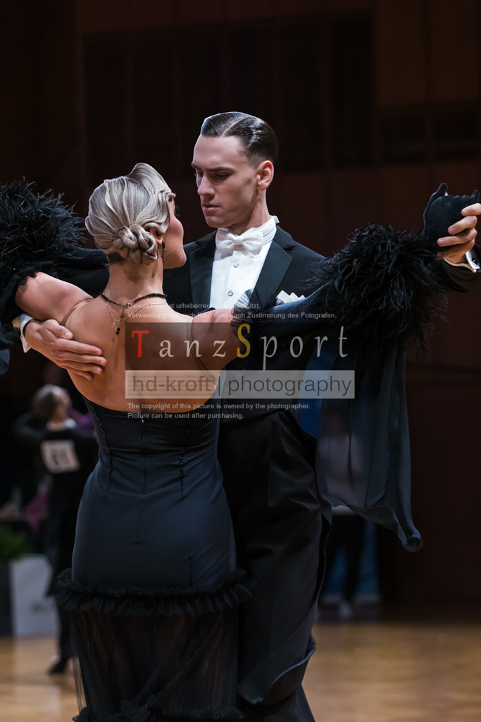 20250821_WDSF_GS_Std_R1_B1_3827 | Tanzsportbilder, Standardtanz, Lateintanz, WDSF, DTV, LTVB, dancecomp, goc, hessen tanzt, blaues band der spree, walzer, tango, wiener walzer, slowfox, quickstepp, samba, rumba, cha-cha-cha, paso doble. jive, hd-kroft photography, turniertanzsport