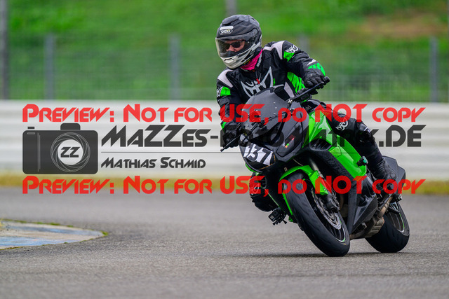 MaZZes_Fotomatrix_20240923_6007705_2657 | Fotograf Mathias Schmid
Sportfotograf,
Eventfotograf,
Hochzeitsfotograf,
Portraitfotograf