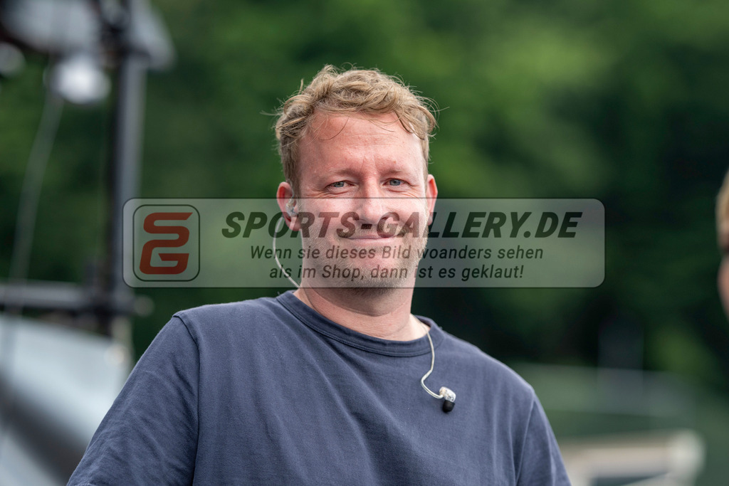 Final4_20250601-1510-Z82_9278 | Krefeld, Deutschland, 01.06.2025:  Feldhockey Final4 2025 – „Deutsche Feldhockey-Meisterschaften 2025“ Crefelder HTC - Rot-Weiss Köln (Finale Herren) im Gerd-Wellen-Hockeyanlage am 01.06.2025 in Krefeld, Deutschland. (Foto von Kramhöller/Fehrmann/Kaste)Krefeld, Germany, 01.06.2025: Feldhockey Final4 2025 – „Deutsche Feldhockey-Meisterschaften 2025“ Harvestehuder HTC - Düsseldorfer HC (Finale Damen) in Gerd-Wellen-Hockeyanlage at 01.06.2025 in Krefeld, Deutschland. (Foto from Kramhöller/Fehrmann/Kaste)