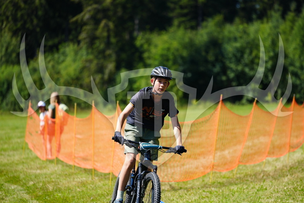 FC101363 | Fotogalerie der Treibjagd im Dunkelwald - Dein MTB Etappenrennen im Erzgebirge - Realisiert mit Pictrs.com