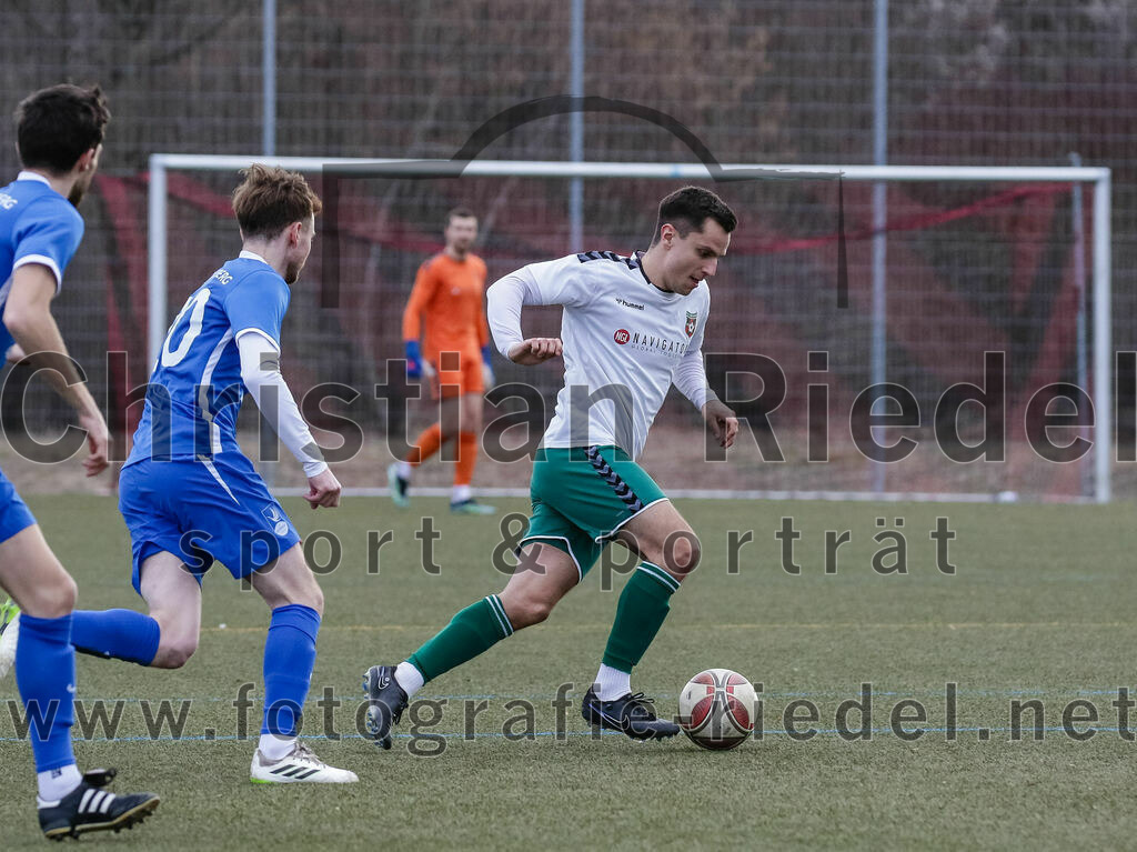 2024-02-17_004_FC_Schwaig_gegen_SV_Kranzberg | Marzling, Deutschland, 17.02.2024:
Fußball, Landesliga Südost 2023 / 2024, Testspiel, FC Schwaig gegen SV Kranzberg, Endergebnis: 4:1

Patrick Ringer (SV Kranzberg, #20), Vincent Sommer (FC Schwaig, #10)

Foto: Christian Riedel / fotografie-riedel.net