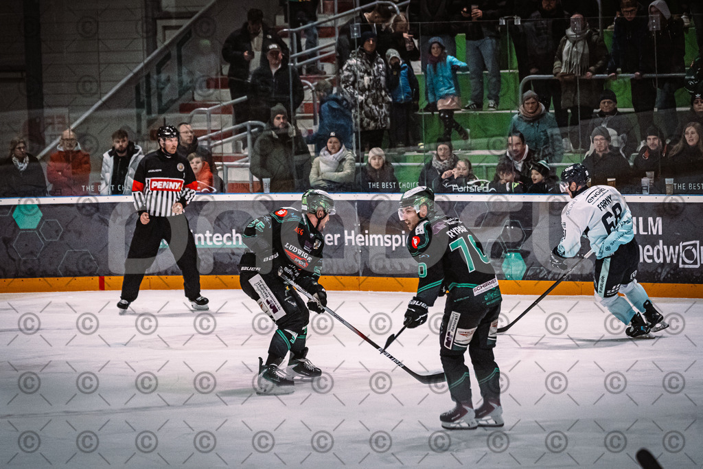 Alligators_vs_Lindau_21_12_2025-111 | Höchstadt Alligators Fotogalerie: Eishockey-Action aus Franken. Professionelle Spielfotos, Portraits & Stadionbilder zum Download. Jetzt entdecken! - Realisiert mit Pictrs.com