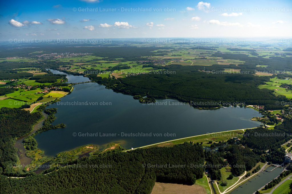 4050672 | ROTH 02.09.2021 Uferbereiche am Seegebiet des Rothsee in Roth im Bundesland Bayern, Deutschland. // Riparian areas on the lake area of Rothsee in Roth in the state Bavaria, Germany. Foto: Gerhard Launer