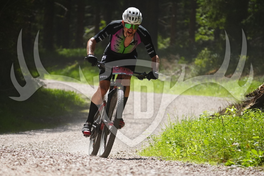 FC101942 | Fotogalerie der Treibjagd im Dunkelwald - Dein MTB Etappenrennen im Erzgebirge - Realisiert mit Pictrs.com