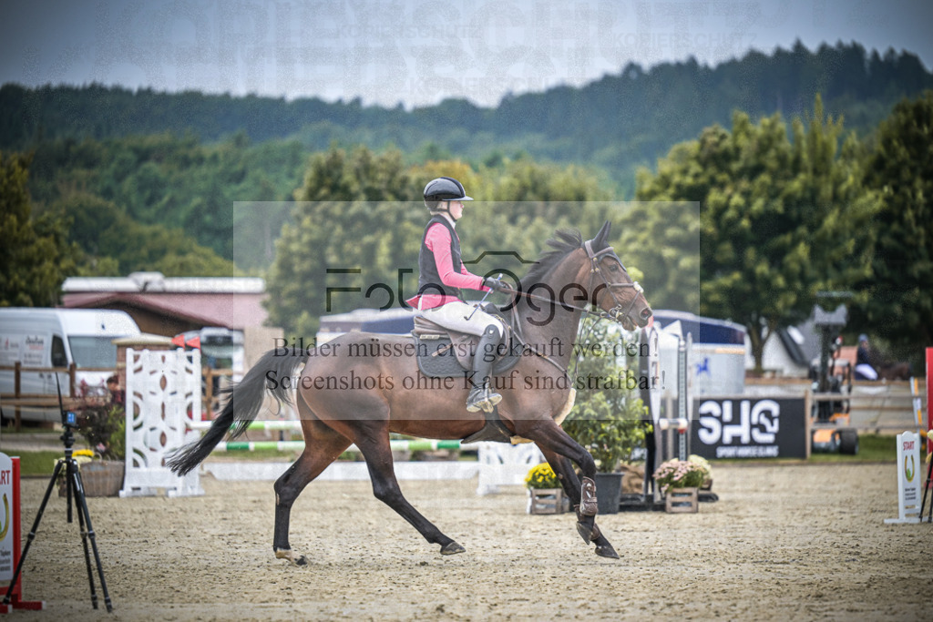 DOS_0553 | Entdecke hochwertige Reitturnierfotos von Foto Oger. Professionell, emotional und authentisch – jetzt Lieblingsmomente im Shop bestellen.Deutschlandweite Turnierfotografie. - Realisiert mit Pictrs.com