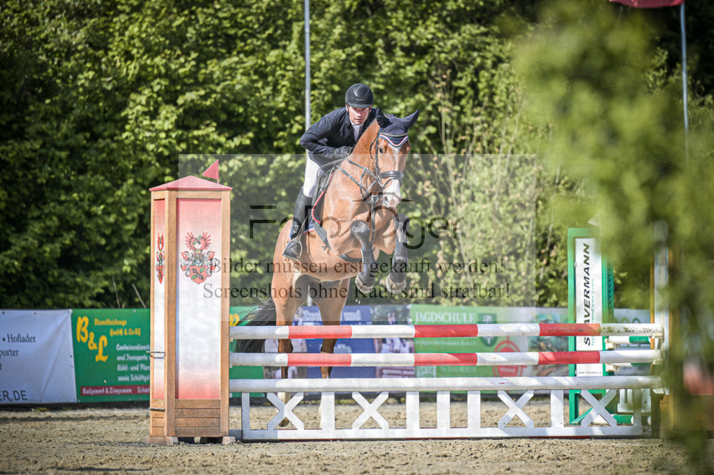 DOS_8222 | Entdecke hochwertige Reitturnierfotos von Foto Oger. Professionell, emotional und authentisch – jetzt Lieblingsmomente im Shop bestellen.Deutschlandweite Turnierfotografie. - Realisiert mit Pictrs.com