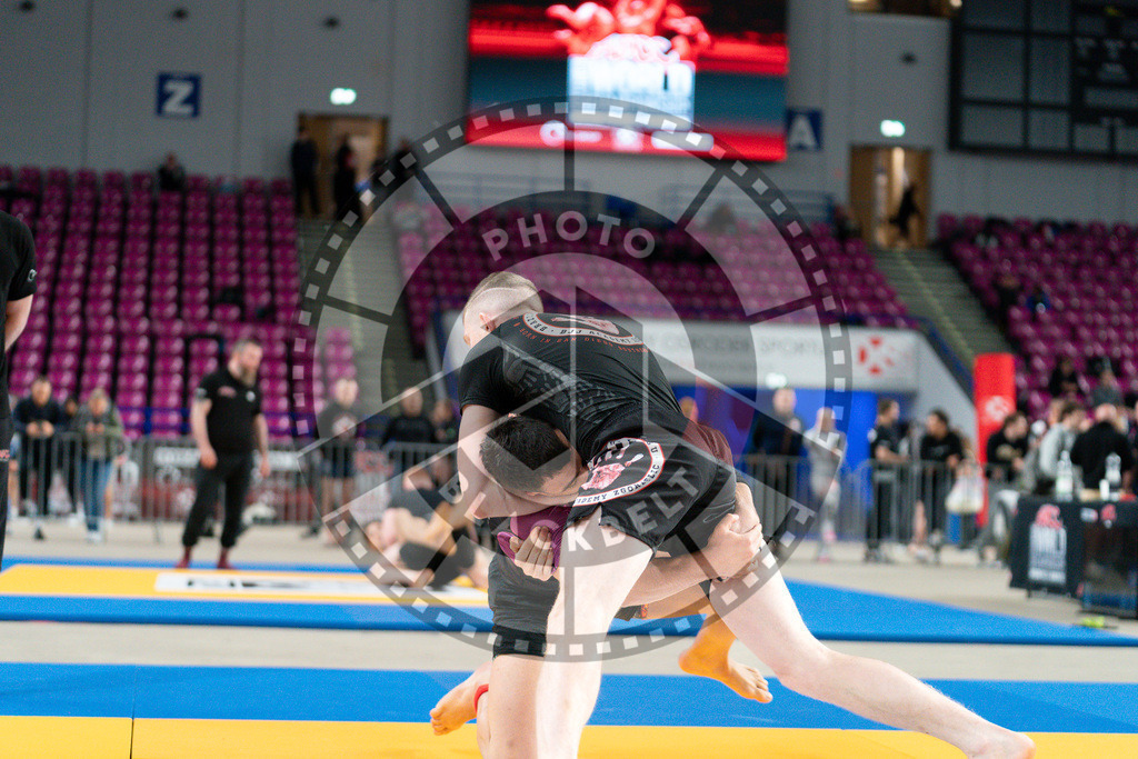 20250517PBB0955 | Athletes compete during the first day of the ADCC Amateur World Championship on May 15, 2025 in Warsaw, Poland. © Chiara Dazi / photoblackbelt