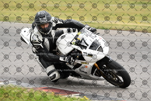 25bt02-0841 | markuskiefer.com - Realisiert mit Pictrs.com
