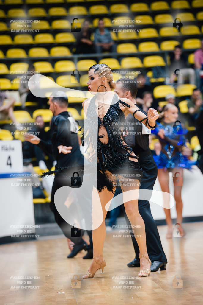 Hessen Tanzt WDSF International Open Latin 4th (83) Vitalii Zakharov _ Tabea Louisa Thaler (TC Blau-Orange Wiesbaden)-2025-05-18-4395 | Webshop for digital downloads and prints of dance sport, event & show photographer Julian Link - Realisiert mit Pictrs.com