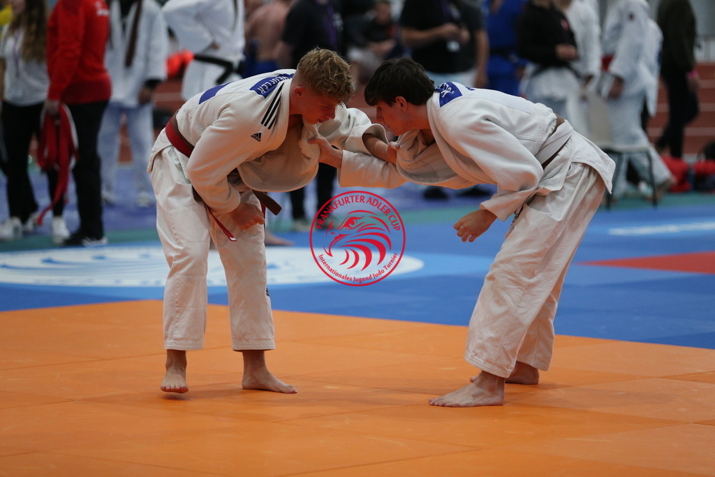 AT3Y0923 | Fotos vom Adler Cup - Pictures from Adler Cup

Hier findet Ihr alle Eindrücke und großen Momente der Adler Cup Wochenenden. Here you will find all impressions and great moments of the Adler Cup weekends. - Realisiert mit Pictrs.com